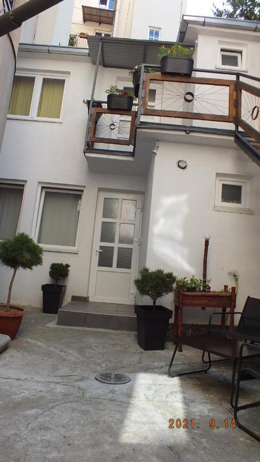 Little L Apartments Dorcol Beograd Eksteriør bilde